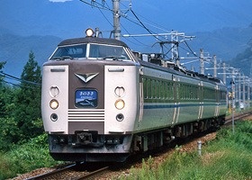 JR西日本オリジナル塗装の183系特急「きのさき」