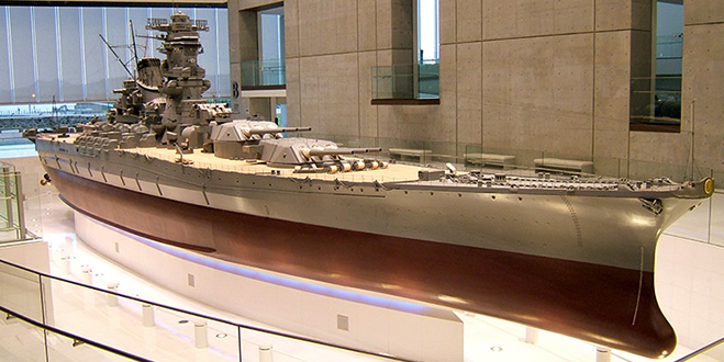 館内に展示された
10分の1戦艦「大和」