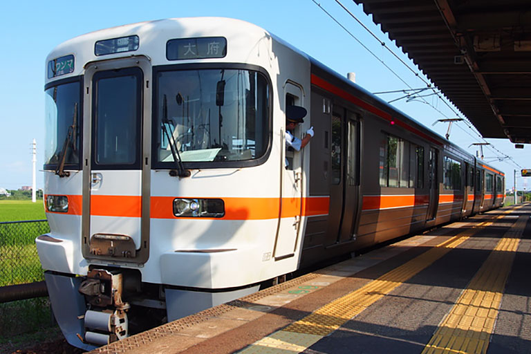 313系