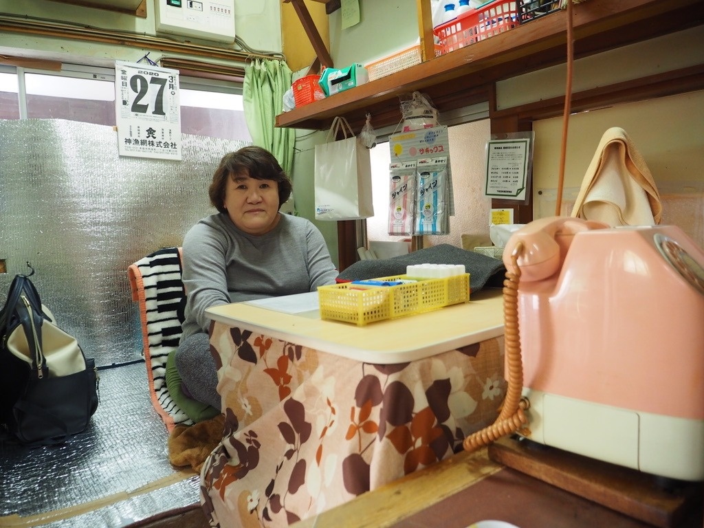 大湯・番台の坂田武子さん