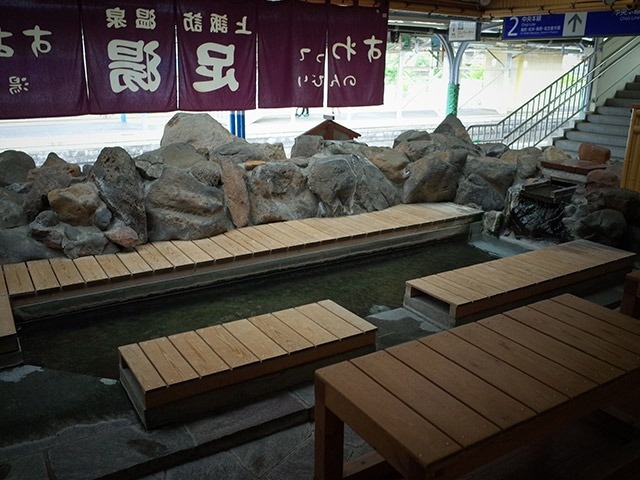 JR東日本中央本線上諏訪駅の足湯