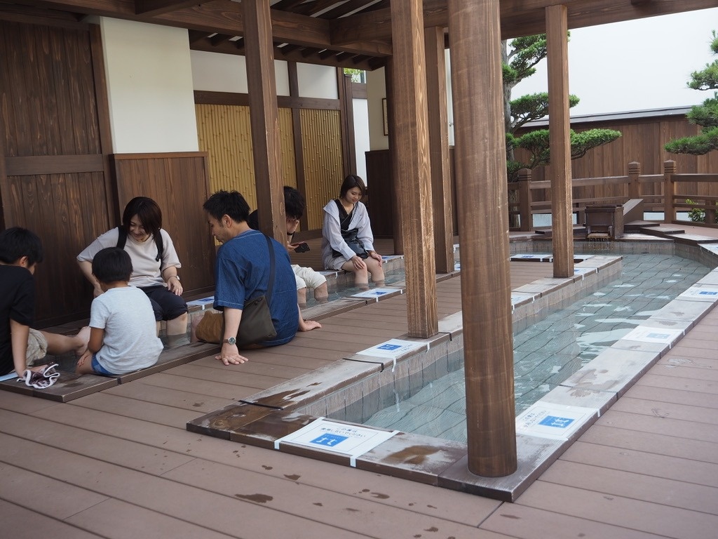 敷島館　足湯