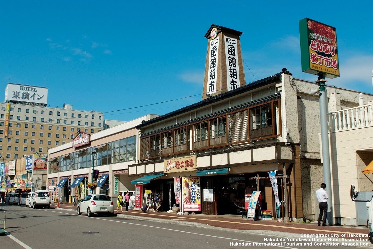 『ラブライブ！サンシャイン!!』の聖地をめぐるなら足をのばして函館朝市へ