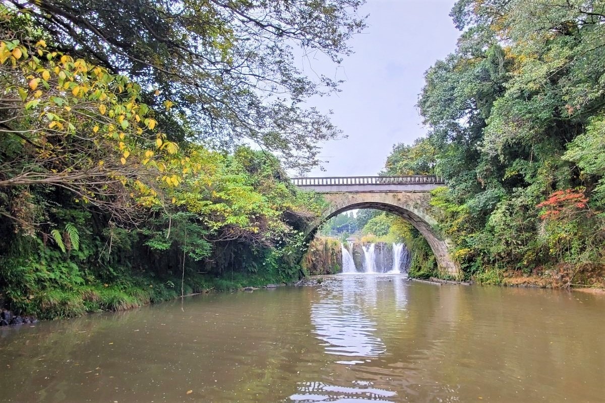 板井手の滝と金山橋