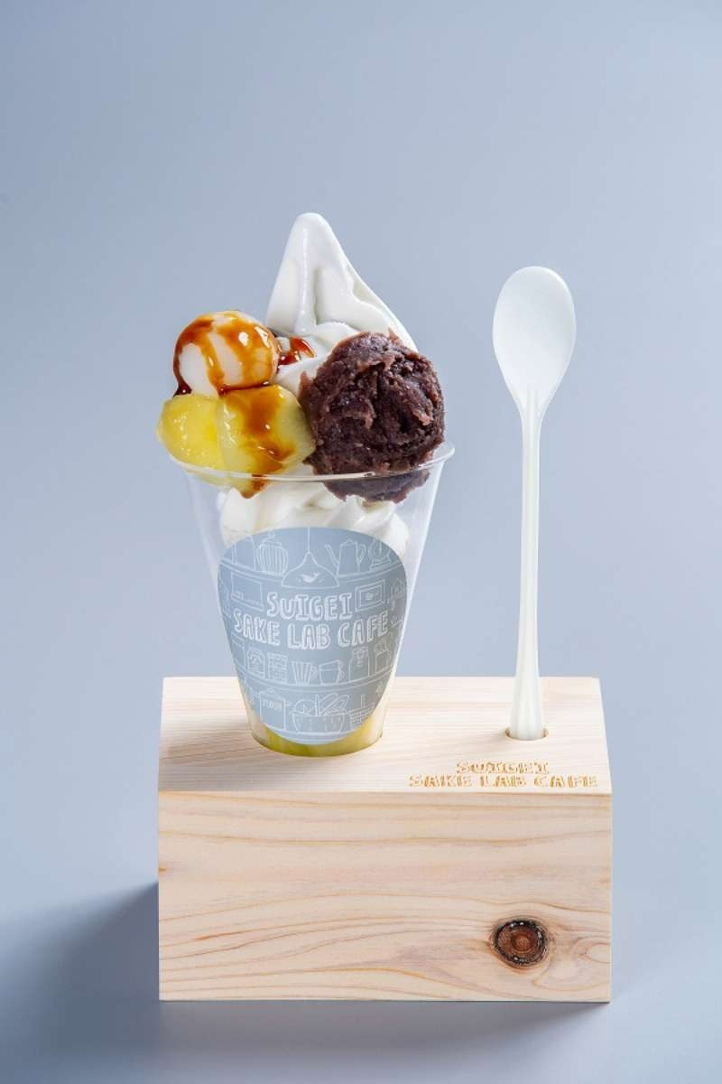 季節の果物 あま酒パフェット(800円)
