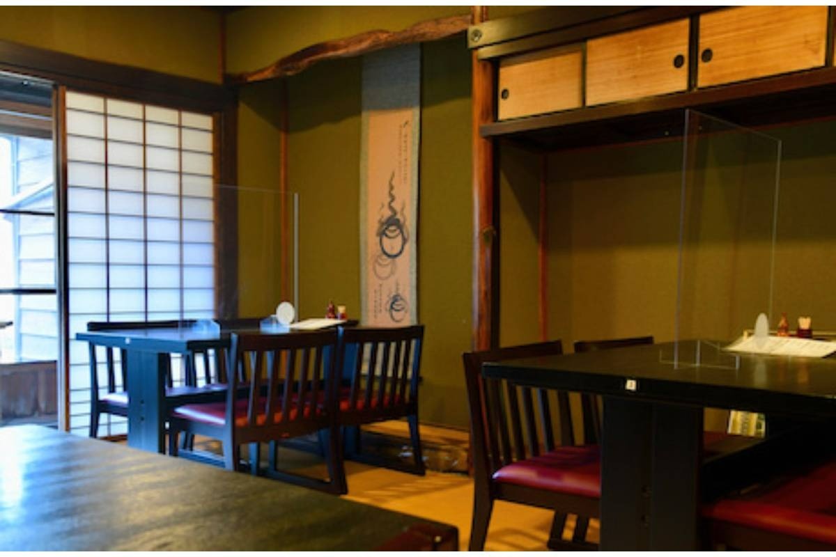 広々とした2階の席もあり