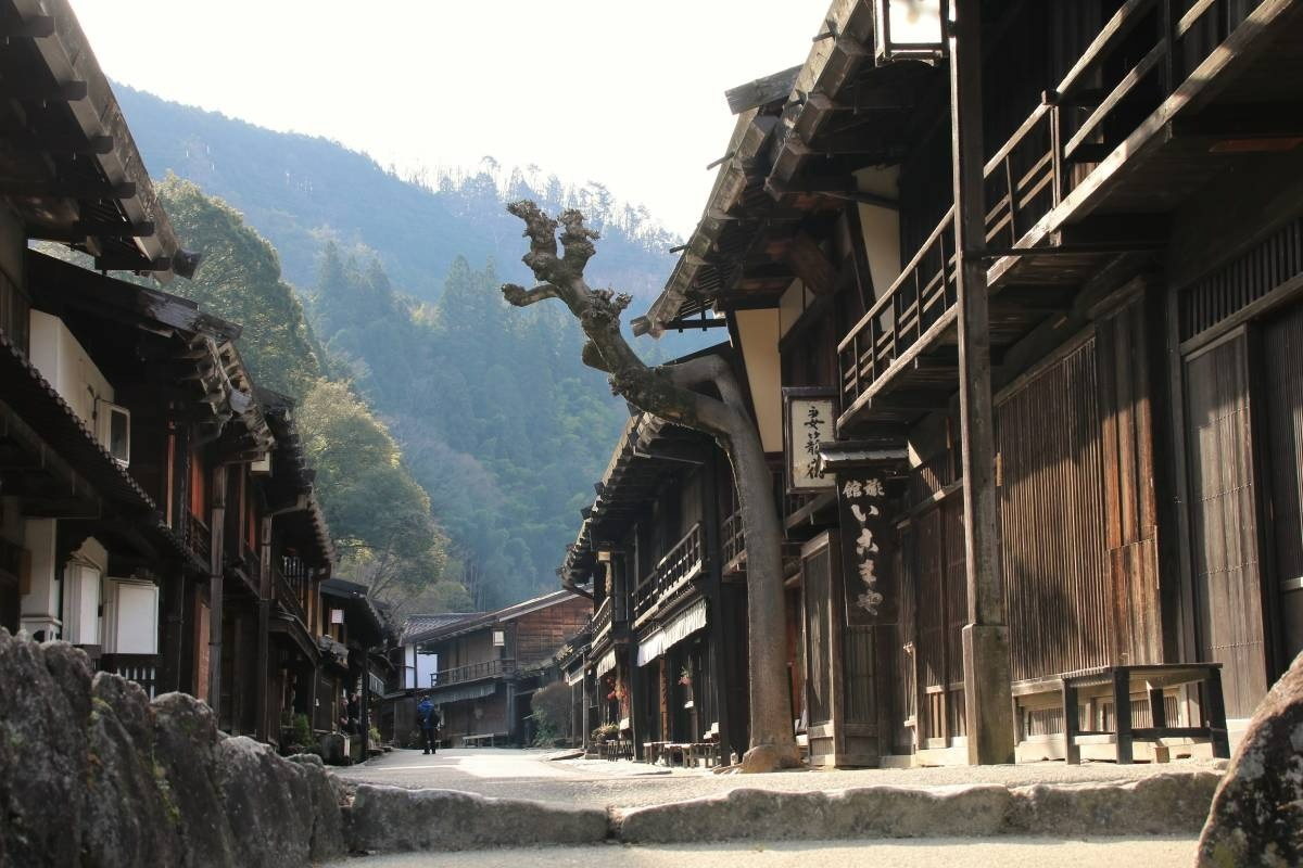 絶好のフォトスポット、寺下の町並み