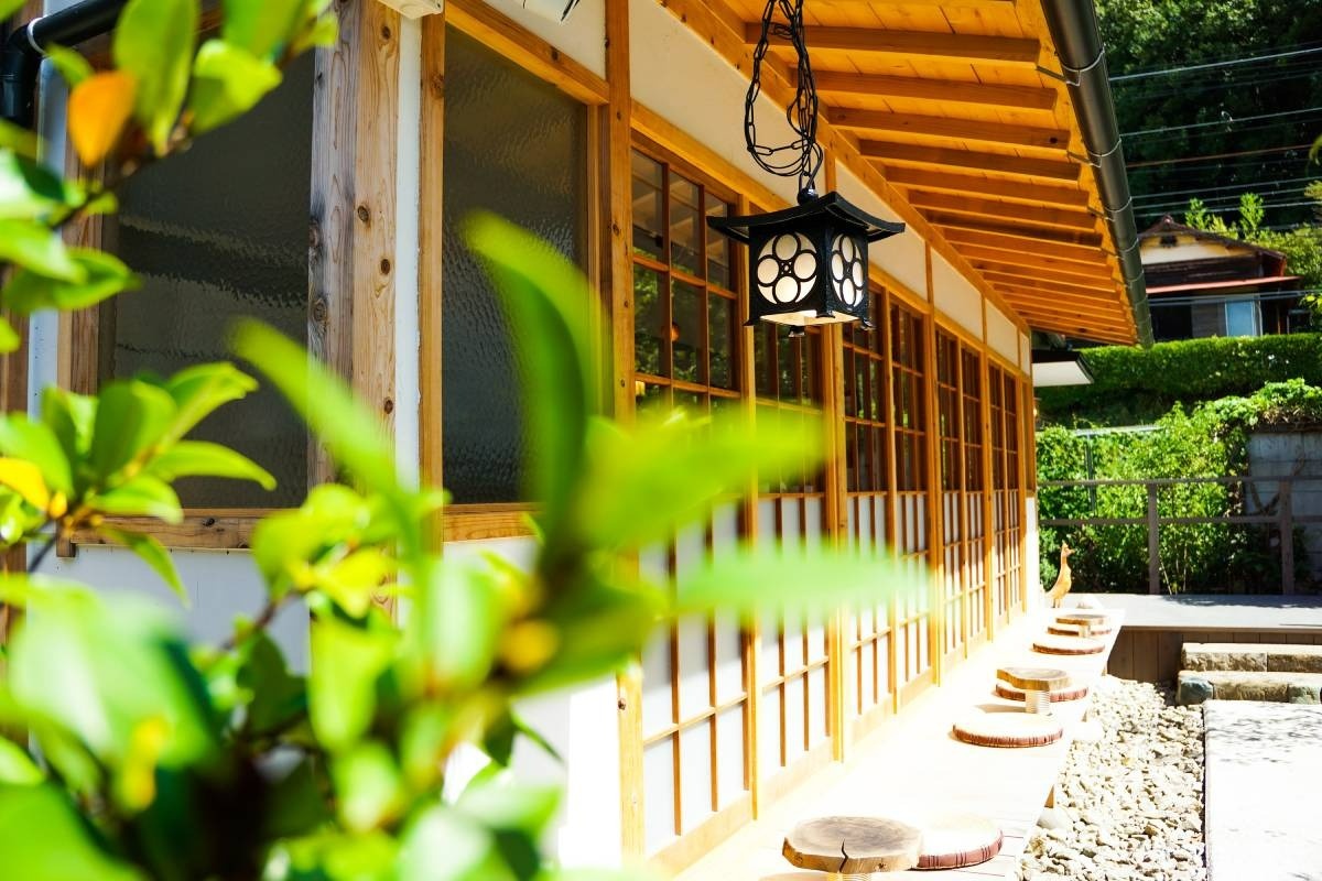 古民家を改装した風情ある店構え