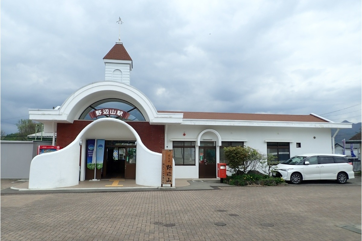 標高1345.67mに位置する野辺山駅