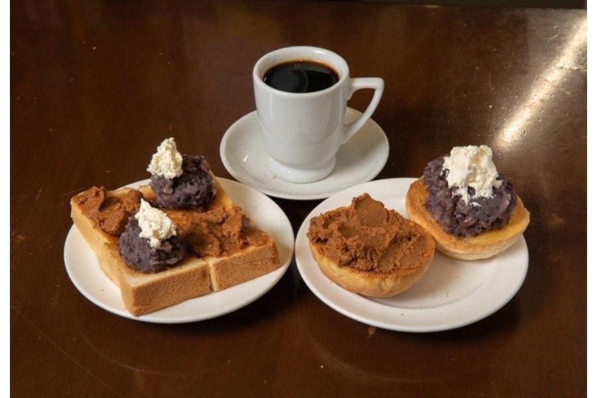 小倉＆きなこW乗せモーニング（1250円）