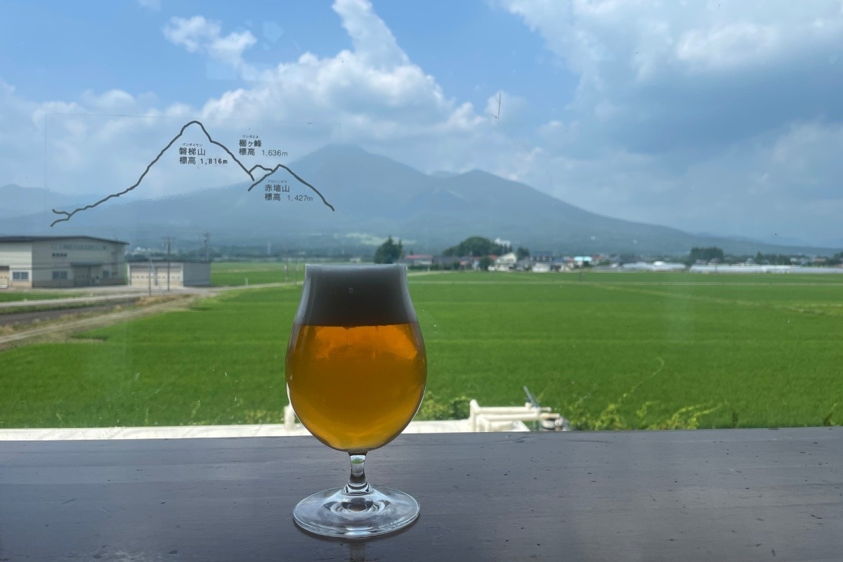 ピルスナー330ml（660円）、ほかヴァイツェンなど5種用意