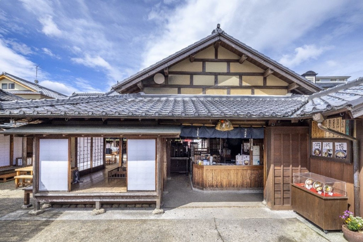 そばやおにぎりから赤福氷なども楽しめる『団五郎茶屋』