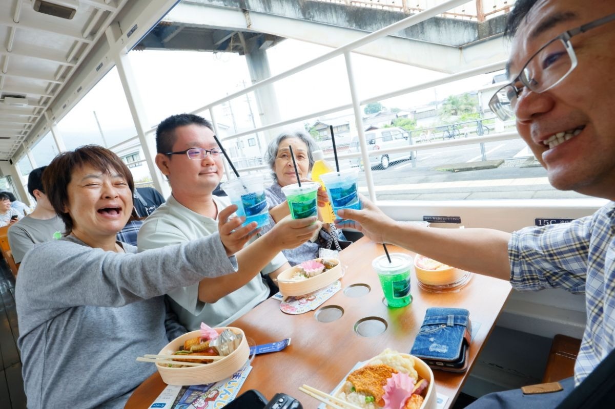みんなで「かんぱーい！」