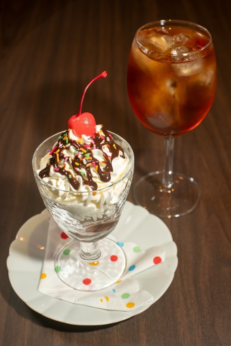 3種類から選べる「ミニパフェセット」はドリンク付き（1400円）