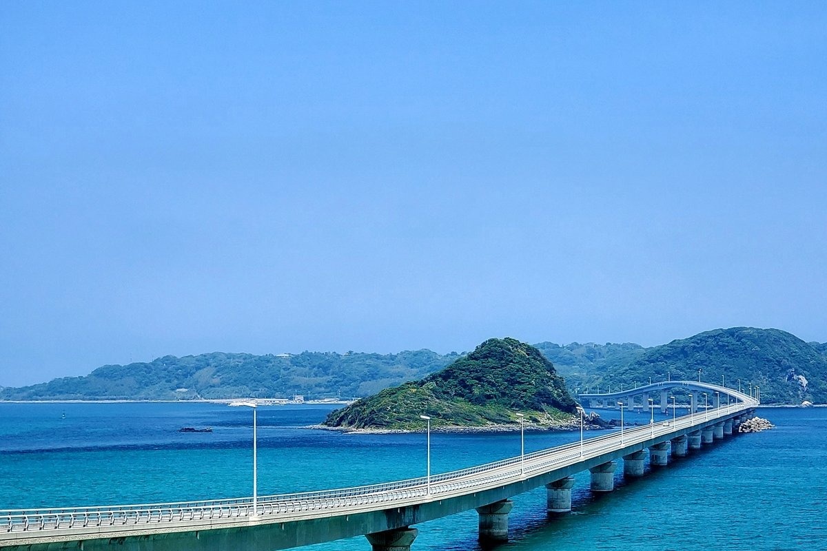 海に架かる橋