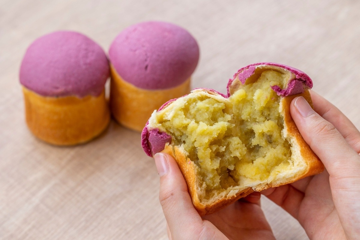 鳴門金時を使用した餡がたっぷり詰まったベーカリー イモホレタのおいもあんぱん330円