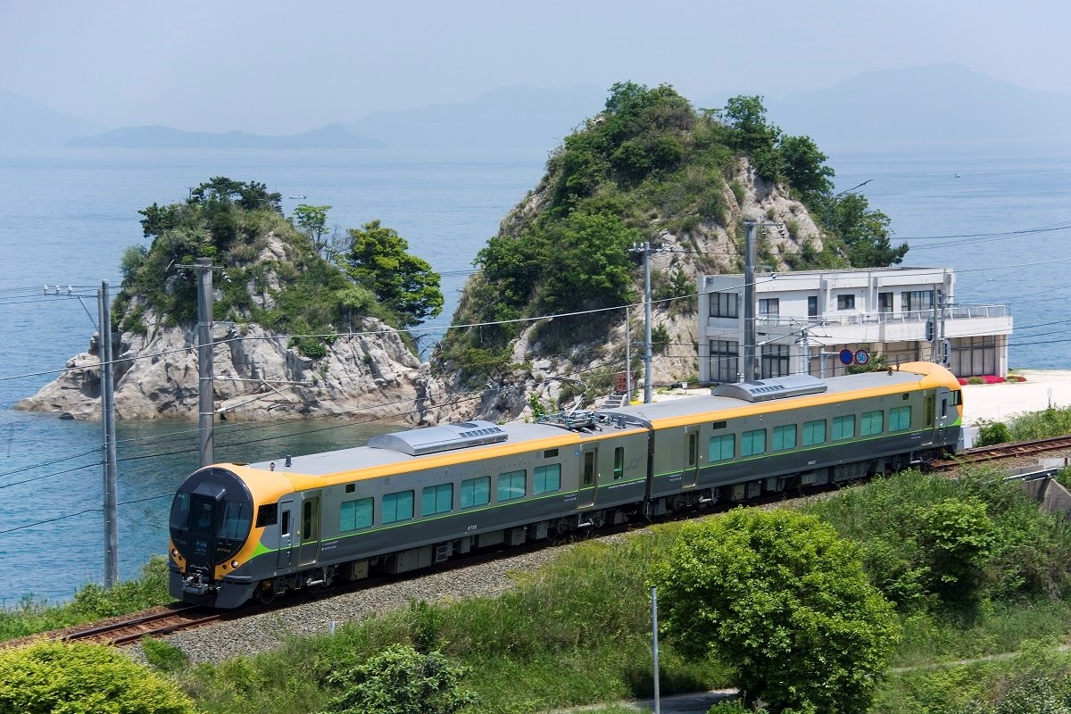 しおかぜー瀬戸大橋を渡るレトロフューチャー車両 内装も画像つきで徹底解説 The列車 トレたび 鉄道 旅行情報サイト