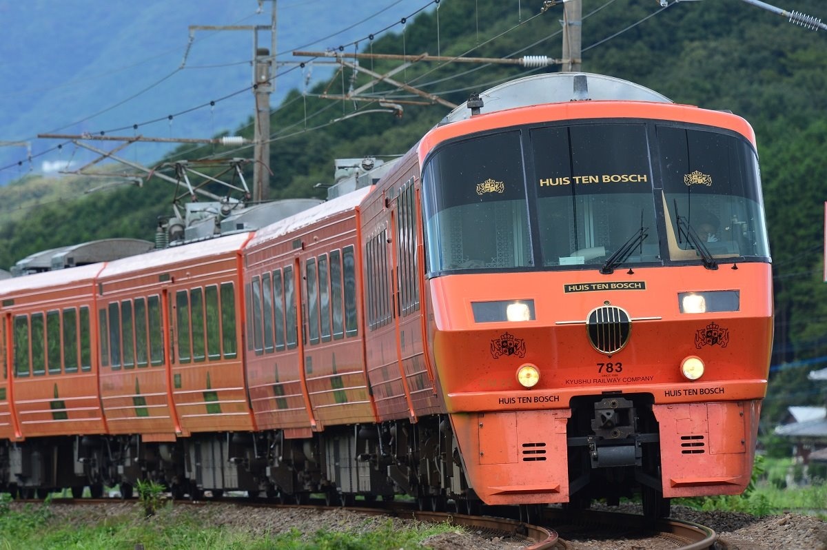 九州・長崎県佐世保に旅行に行くなら特急列車「ハウステンボス」がおすすめ