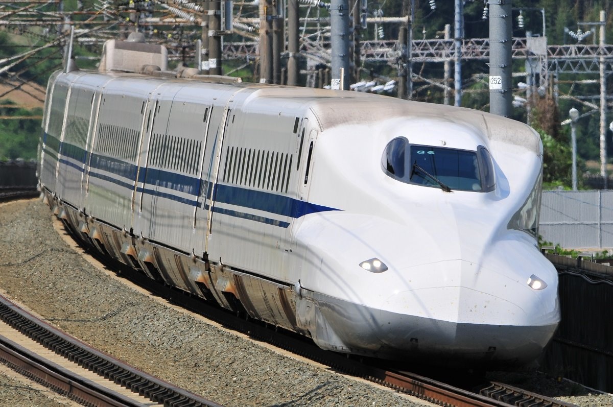 東海道新幹線といえば、白地に青帯　N700A