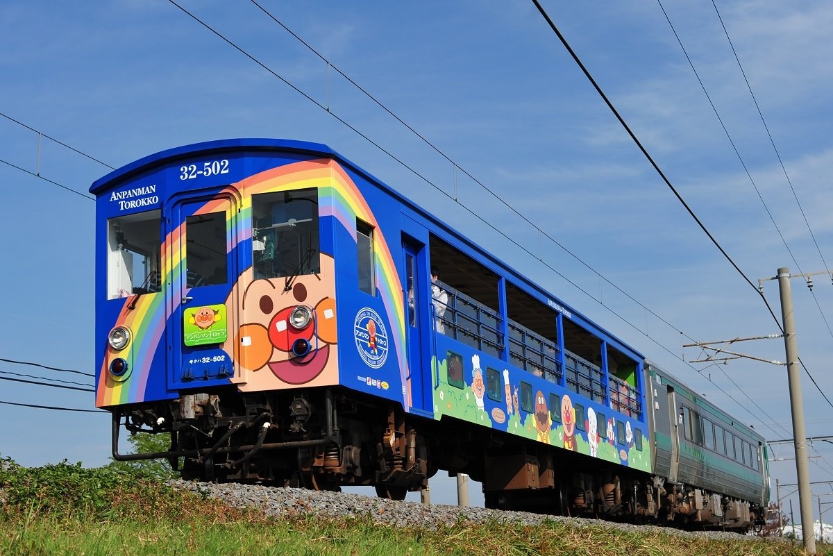 The列車 瀬戸大橋アンパンマントロッコ トレたび 鉄道 旅行情報サイト