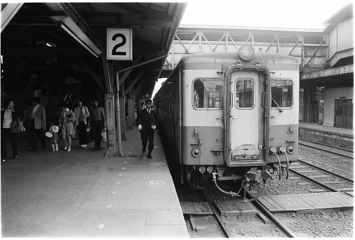 地上時代の奈良駅　1973.4.16