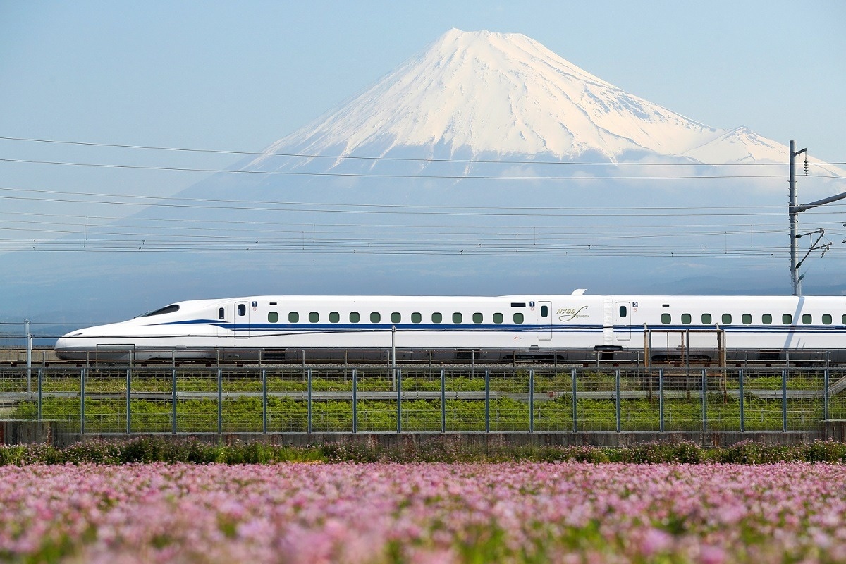 愛知に旅行に行くなら東海道・山陽・九州新幹線N700Sがおすすめ