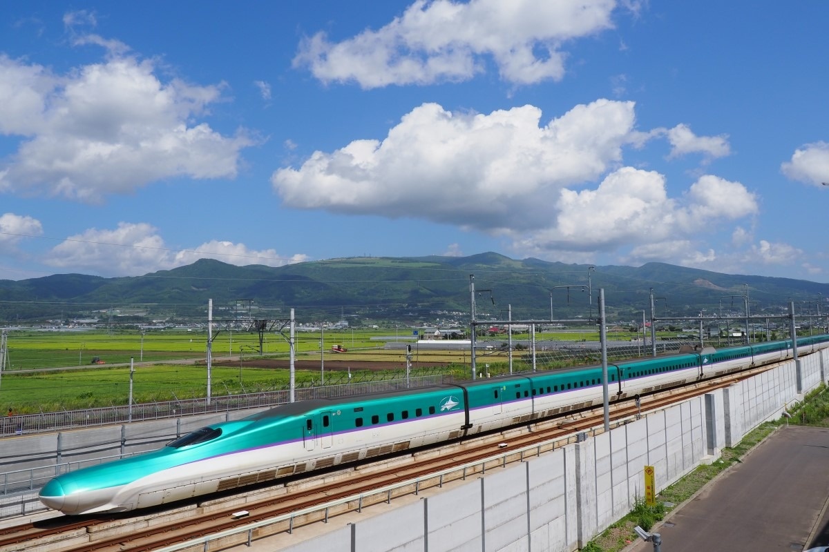 北海道新幹線の車窓の景色がきれいに見える席は 座席で充電はできる 停車駅やh5系の特徴などを鉄道ジャーナリスト解説 トレたび 鉄道 旅行情報サイト