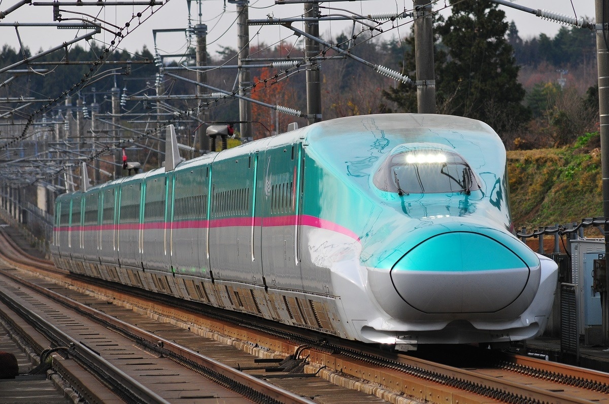 東北新幹線はやぶさはどの駅に停車する？グランクラスってどんな座席？他の列車との違いは？あなたの疑問に鉄道ジャーナリストが答えます | トレたび -  鉄道・旅行情報サイト