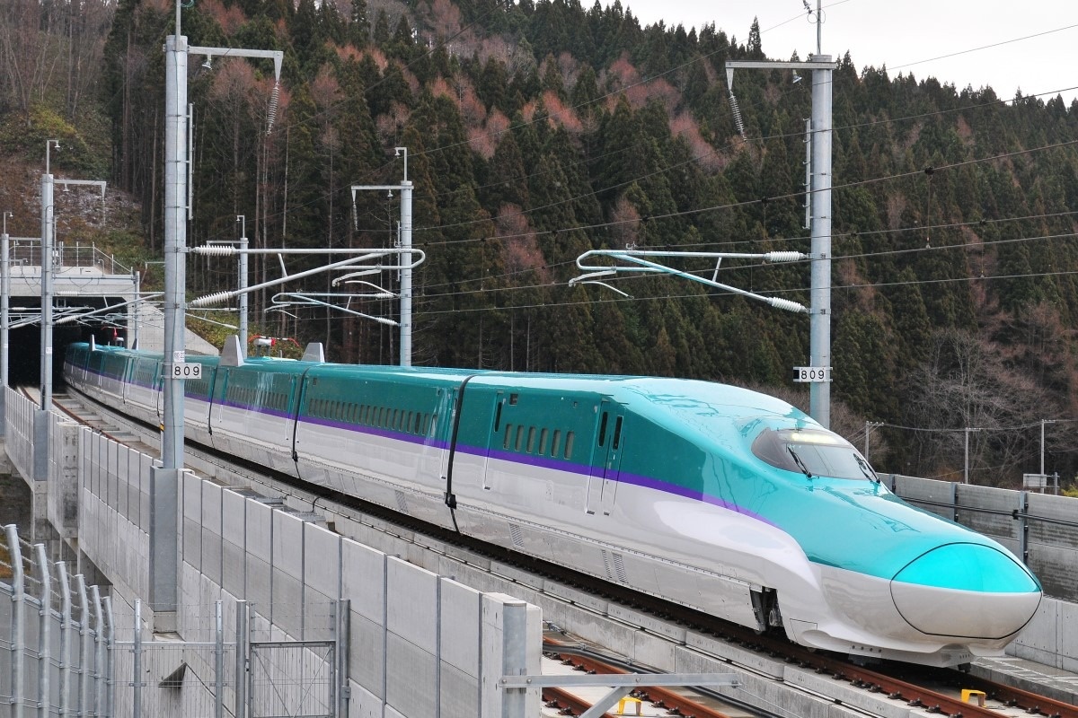 北海道新幹線の車窓の景色がきれいに見える席は 座席で充電はできる 停車駅やh5系の特徴などを鉄道ジャーナリスト解説 トレたび 鉄道 旅行情報サイト