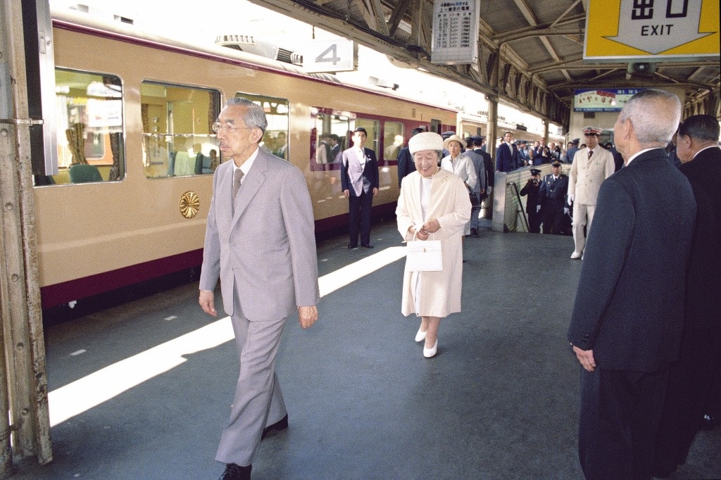 歴代で最も多く鉄道に御乗車になった天皇陛下が昭和天皇