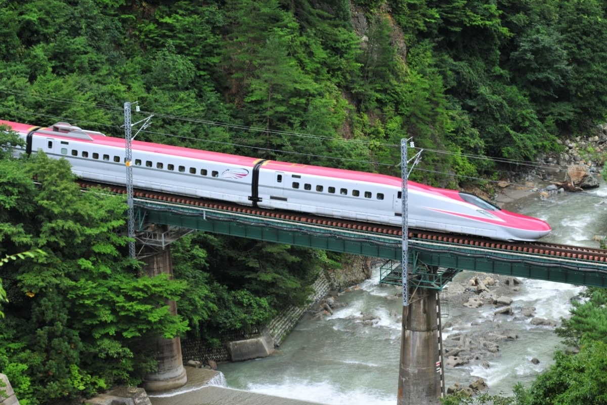 秋田新幹線 こまち のおすすめの座席は 車内はどうなっているの などの疑問を鉄道ジャーナリストが解決します トレたび 鉄道 旅行情報サイト