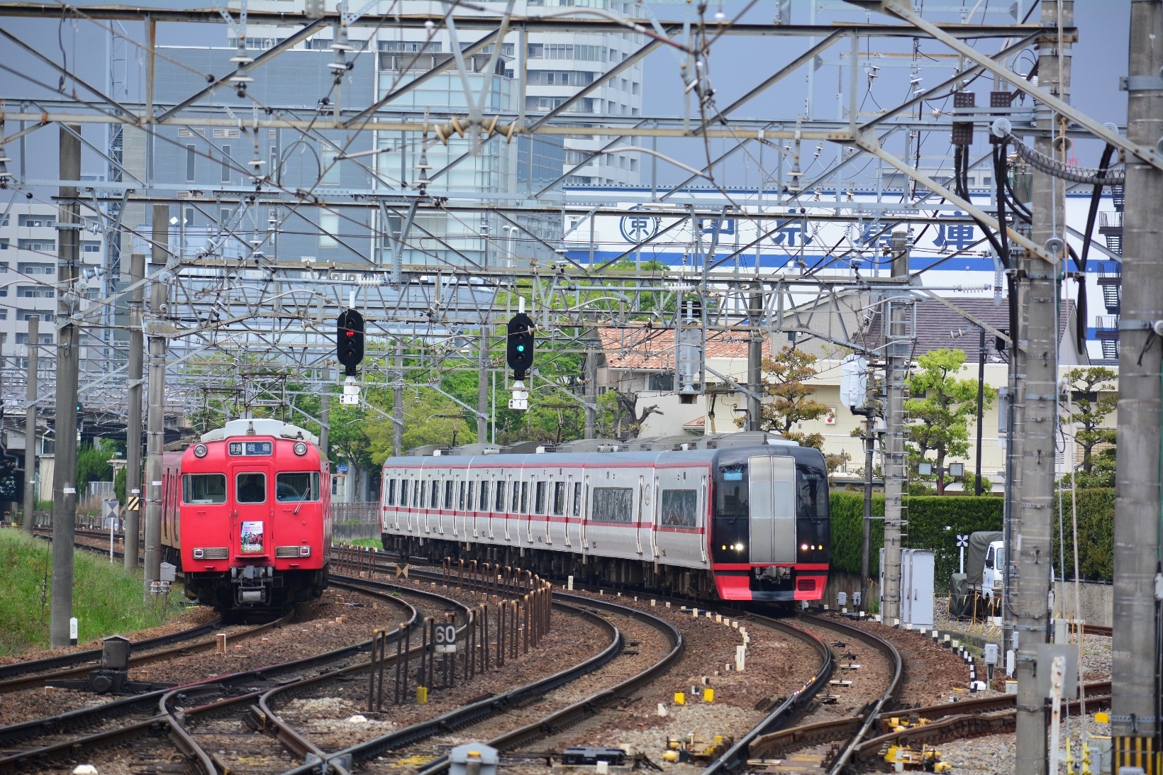ちょっとしゃべりたくなる 中京エリアでお馴染みの赤い電車の不思議 トレたび 鉄道 旅行情報サイト