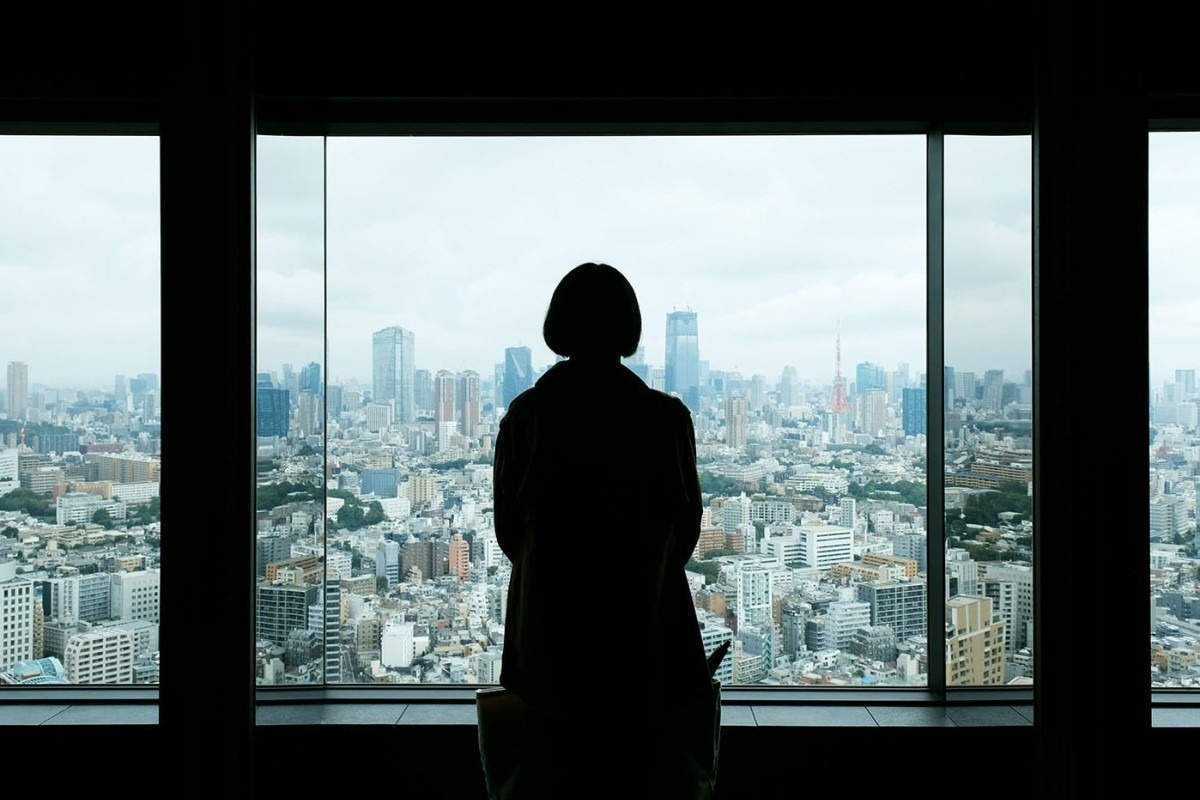 恵比寿ガーデンプレイスタワー38 階のスカイラウンジ。東京タワーも見える（撮影協力＝恵比 寿ガーデンプレイス ※特別に許可を得て撮影しています）