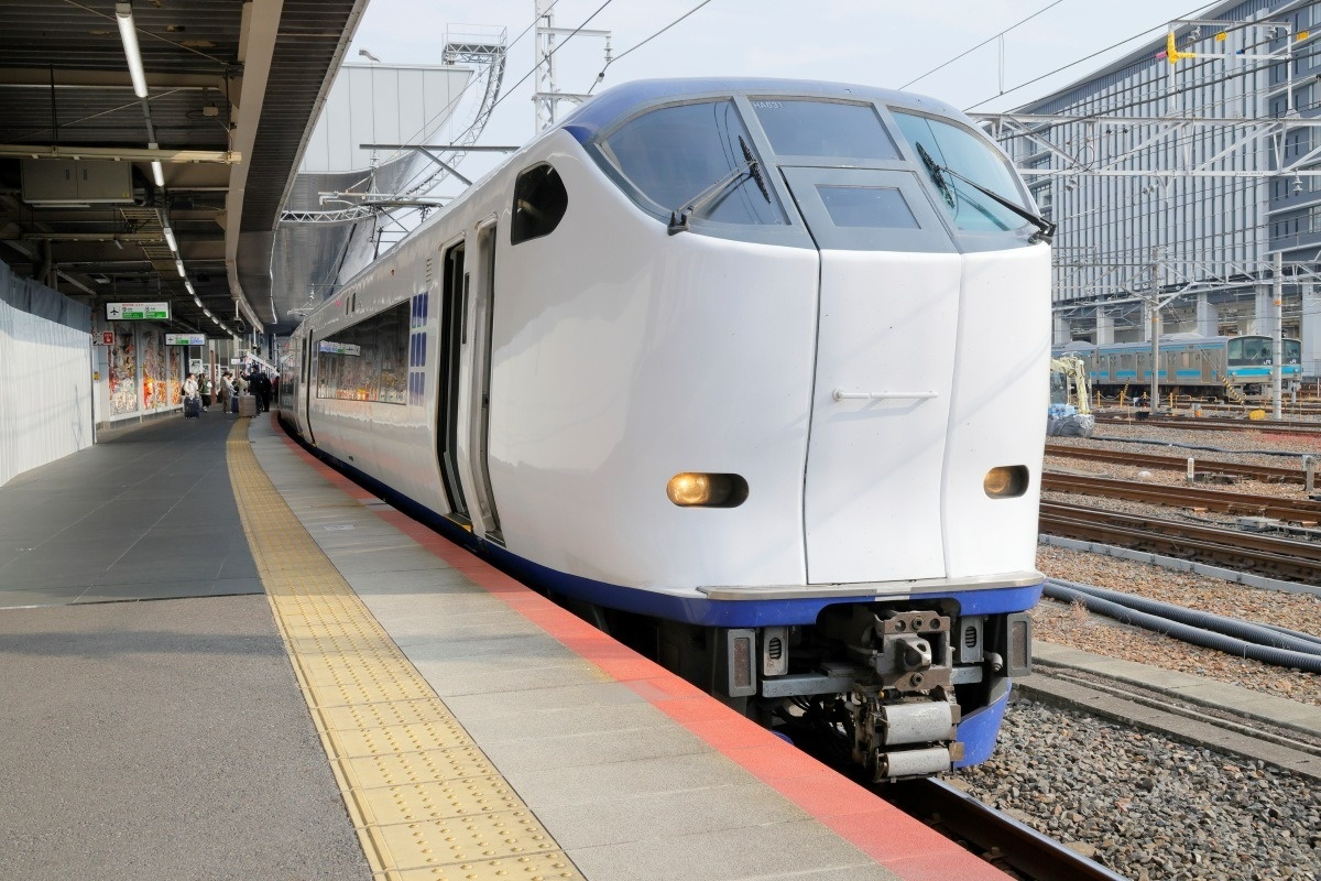 ホームにきた電車