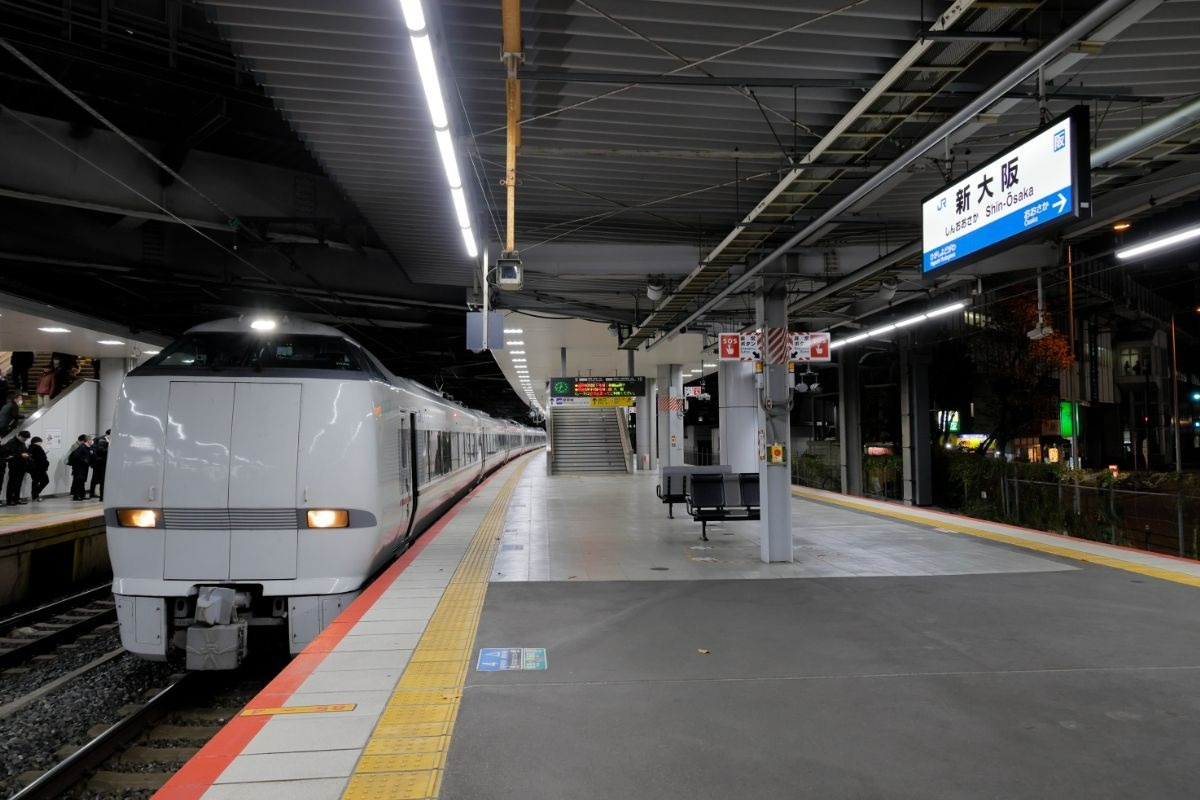 ホームにきた電車