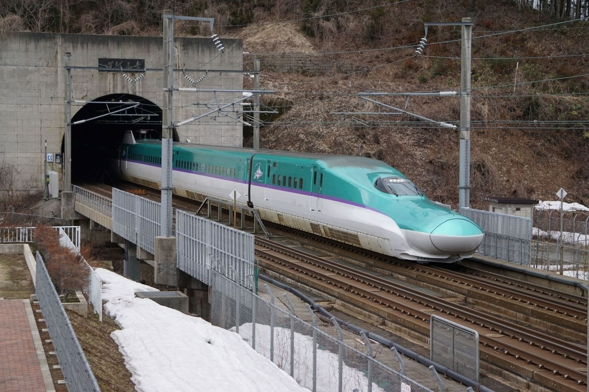 東北新幹線〔はやぶさ〕（