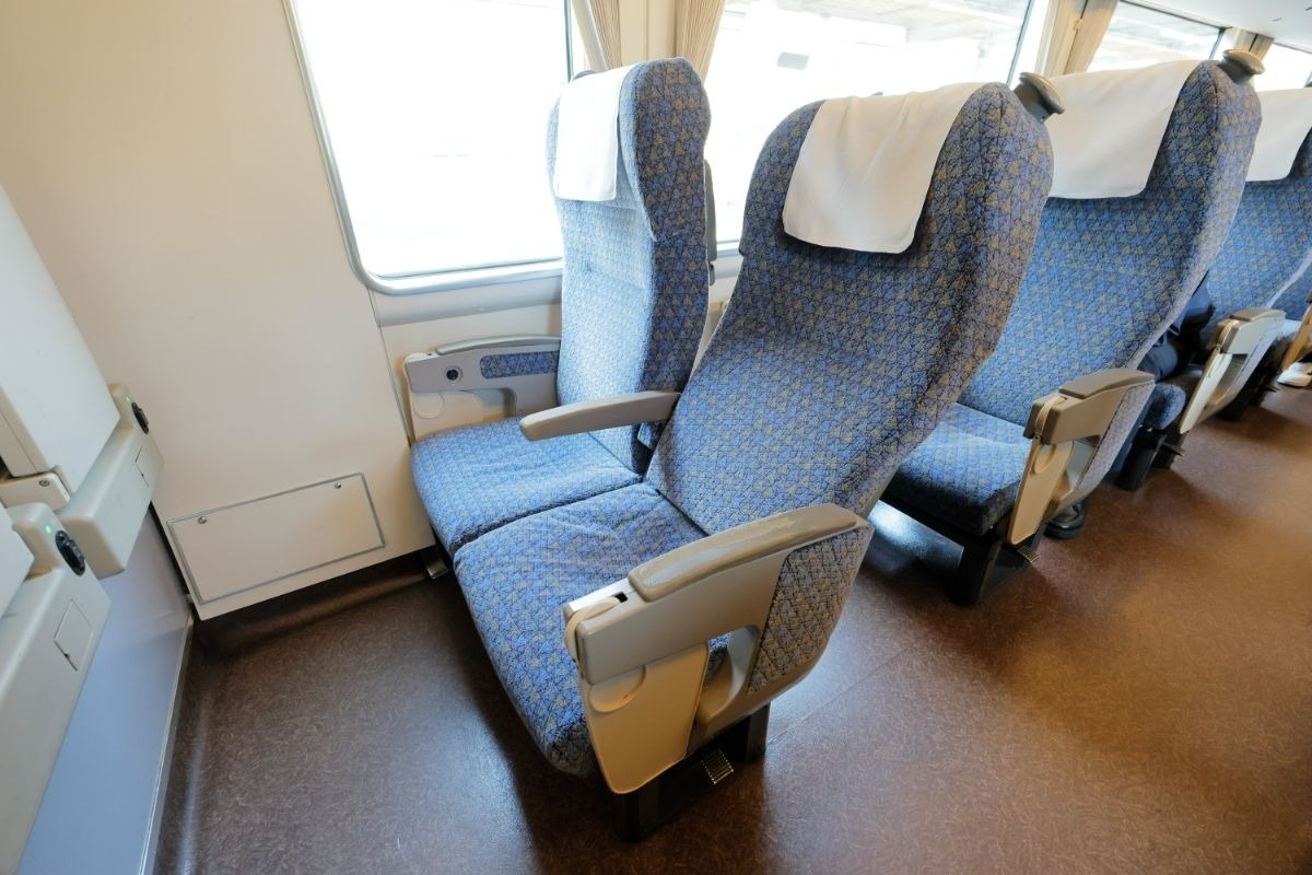 電車の座席