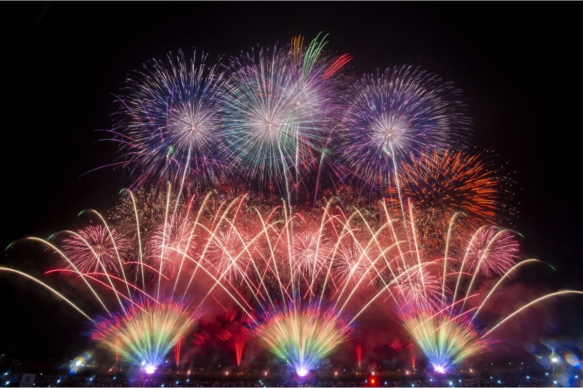 第回全国花火競技大会大曲の花火秋田県大仙市   トレたび