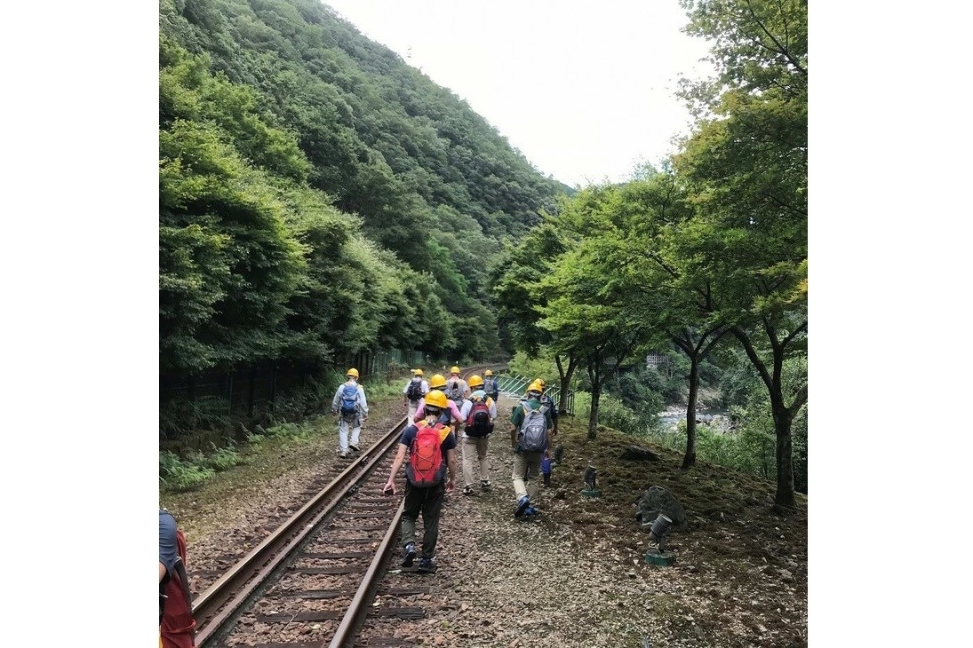亀岡市へのふるさと納税で超貴重体験 嵯峨野トロッコ列車線路ウォーク トレたび 鉄道 旅行情報サイト 亀岡市へのふるさと納税で超貴重体験 嵯峨野トロッコ列車線路ウォーク トレたび 鉄道 旅行情報サイト