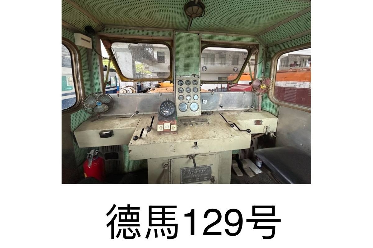 メルセデス・ベンツの10気筒 OM403V エンジン搭載