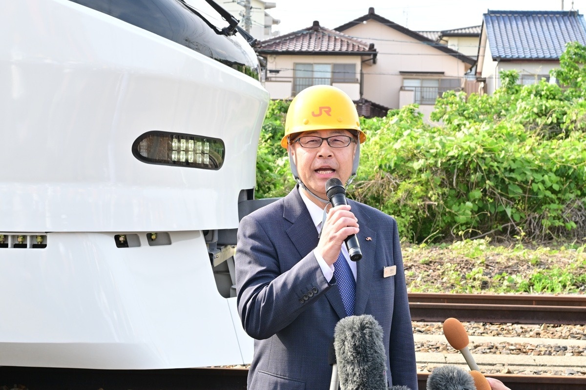 「試験走行を重ね、客観的なデータや技術的根拠に基づいた安全な走行を目指す」と清水吾郎東海鉄道事業本部車両部長
