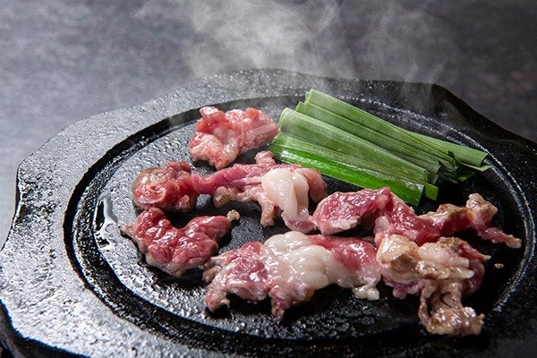 「阿蘇庭 山見茶屋」の「馬肉溶岩焼」1650円