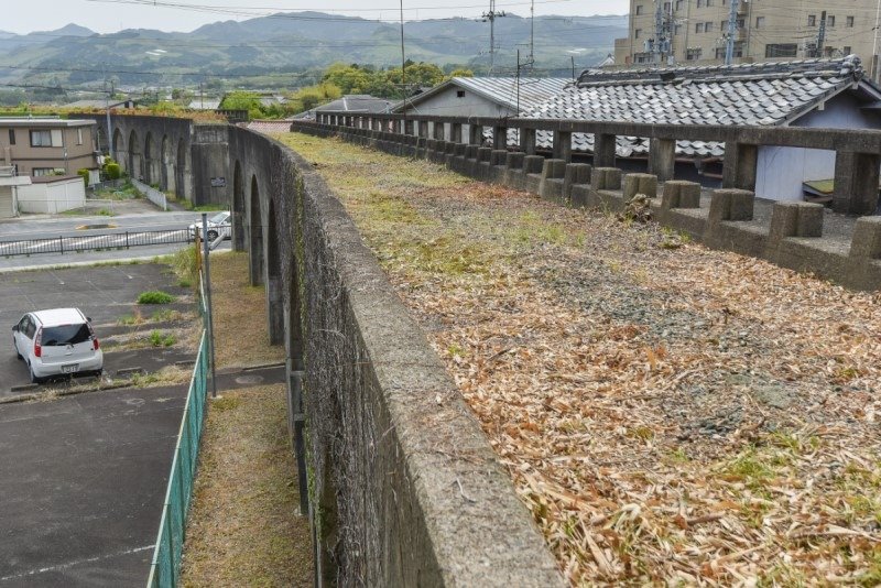 路盤の一部はバス専用道路として使われていました