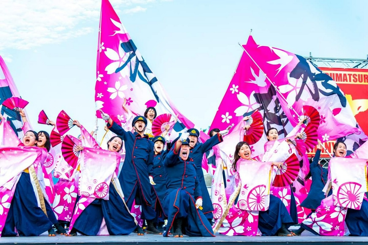 「出島メッセ長崎」ではＪＲ九州櫻燕隊によるよさこい演舞が