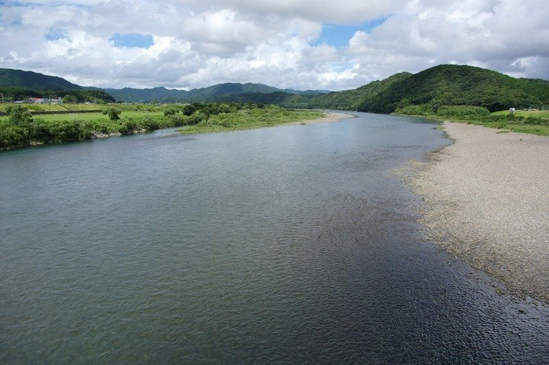 赤鉄橋から四万十川の上流方向の眺め