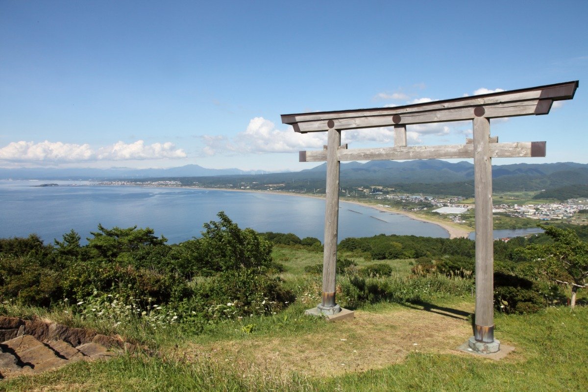 ここに暮らした人も漁をしたであろう日本海の爽快な眺め