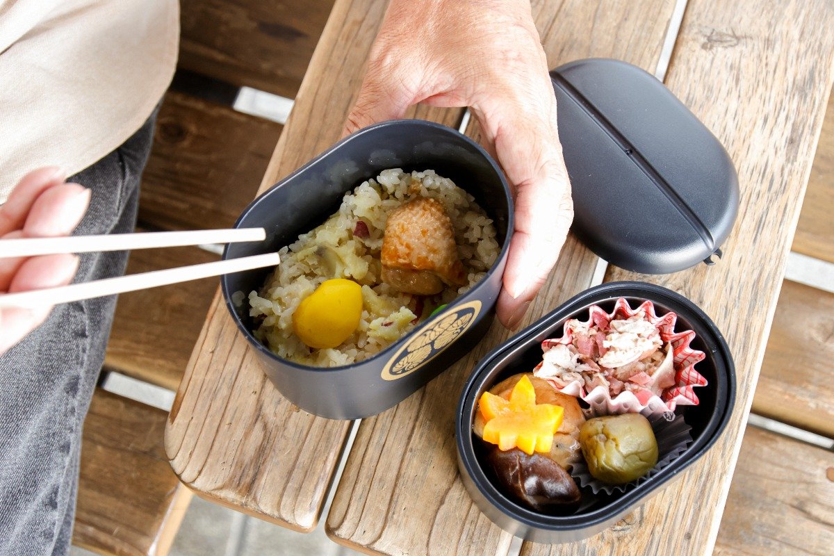 秋と梅がコラボした期間限定の「水戸印籠弁当」1300円