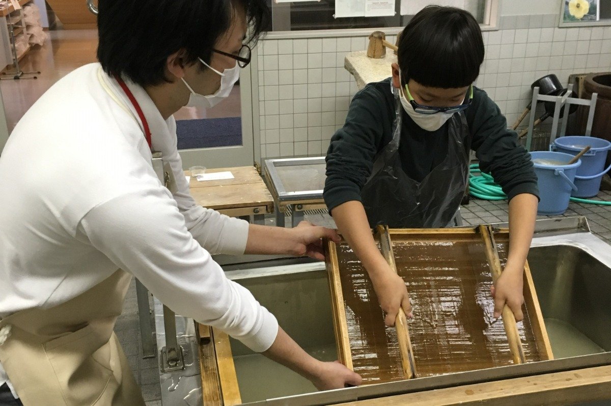 うまくできるか、緊張の一瞬