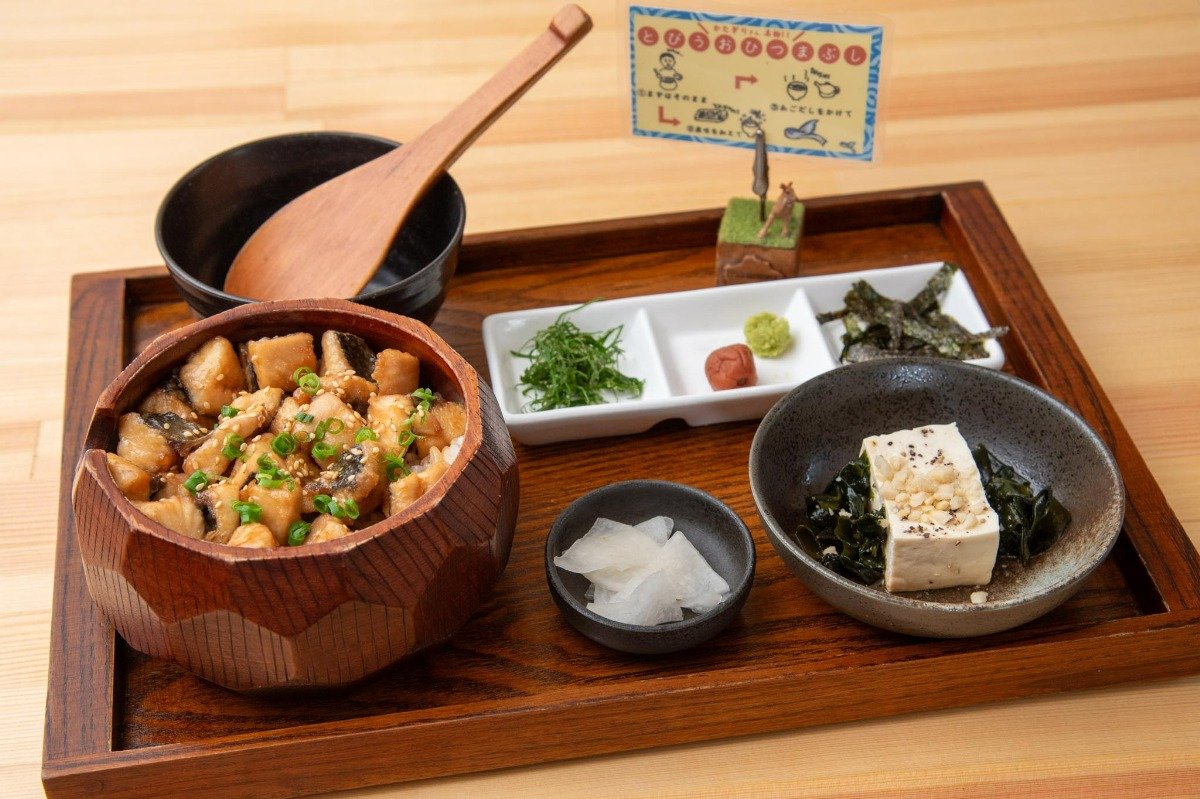 「とびうおひつまぶし」1700円