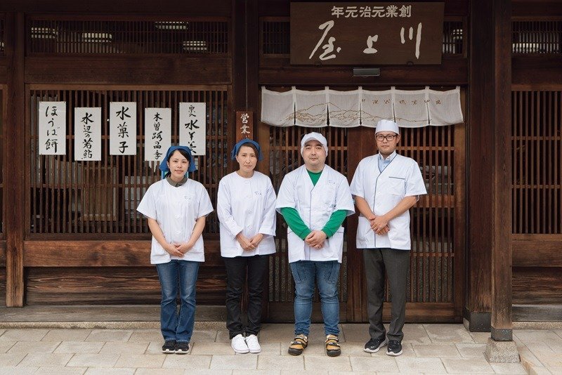 右が堀田さん、右から2番目が原さん